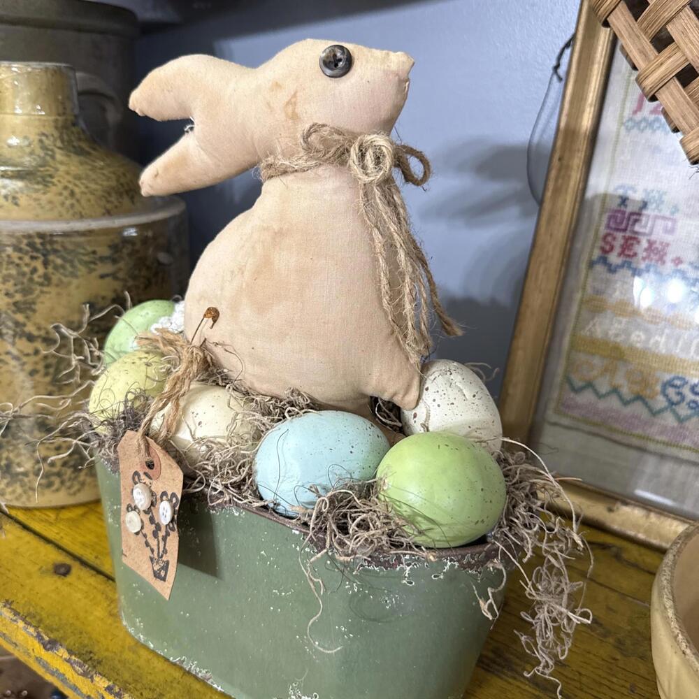 Primitive Handmade Bunny Rabbit Tin Bucket Eggs Centerpiece Easter Spring Decor - Picture 2 of 5